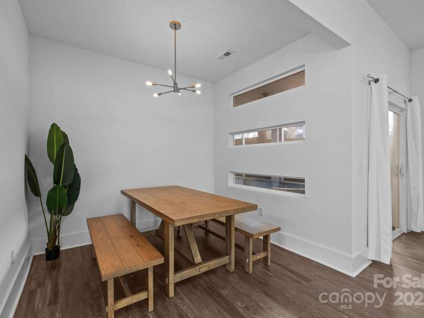 1121 Alexander Street, Charlotte, NC 28206.  MLS# CAR4245079, YatesRealty ID 10374. 