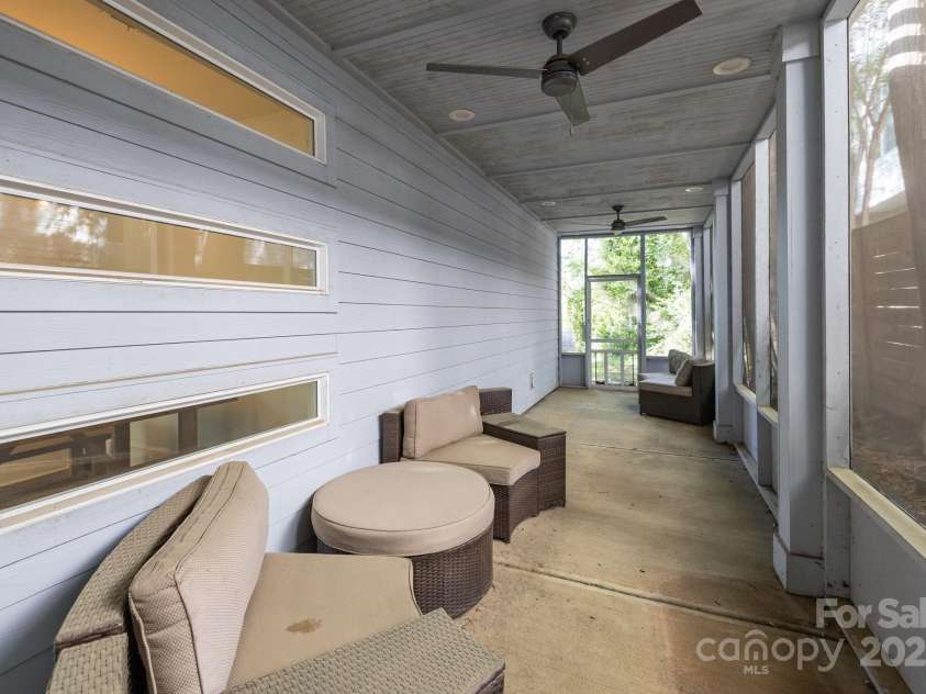 1121 Alexander Street, Charlotte, NC 28206.  MLS# CAR4245079, YatesRealty ID 10374. 
