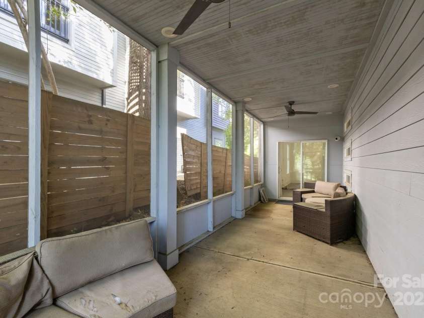 1121 Alexander Street, Charlotte, NC 28206.  MLS# CAR4245079, YatesRealty ID 10374. 