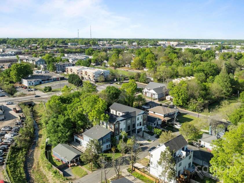 1121 Alexander Street, Charlotte, NC 28206.  MLS# CAR4245079, YatesRealty ID 10374. 
