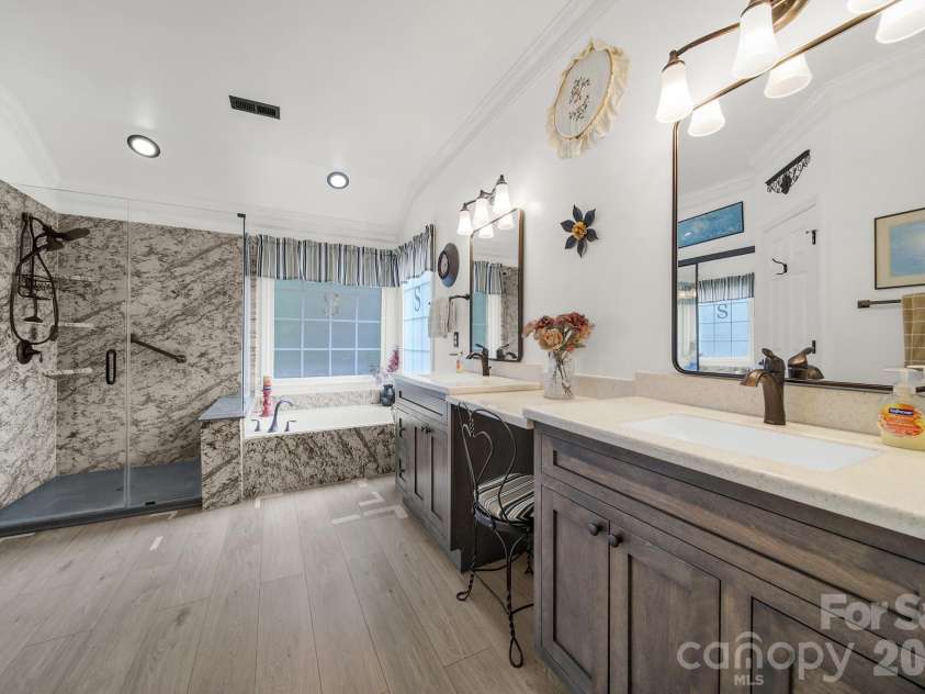 7210 Broadford Court, Charlotte, NC 28277.  MLS# CAR4302268, YatesRealty ID 10374. 