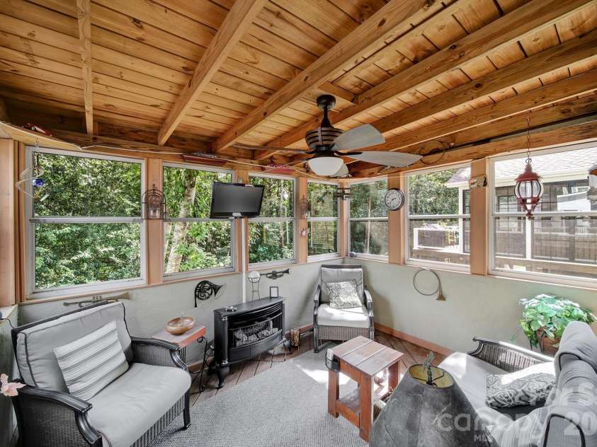 7210 Broadford Court, Charlotte, NC 28277.  MLS# CAR4302268, YatesRealty ID 10374. 