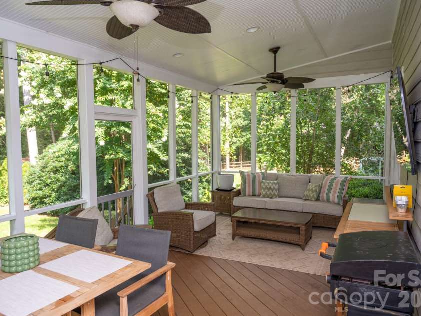 195 Cove Creek Loop, Mooresville, NC 28117.  MLS# CAR4367151, YatesRealty ID 10377. 