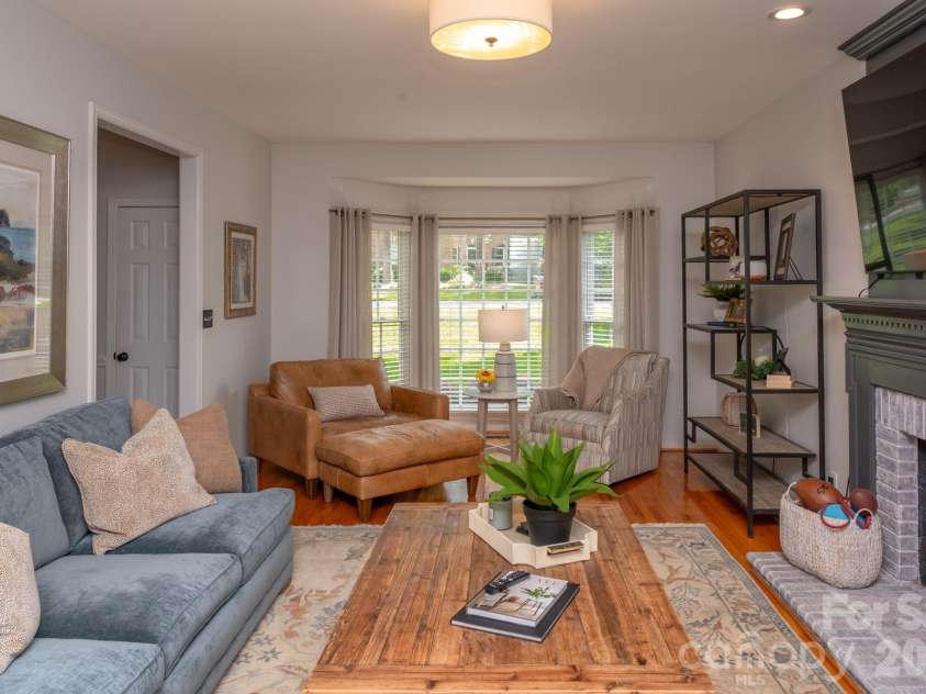 195 Cove Creek Loop, Mooresville, NC 28117.  MLS# CAR4367151, YatesRealty ID 10377. 