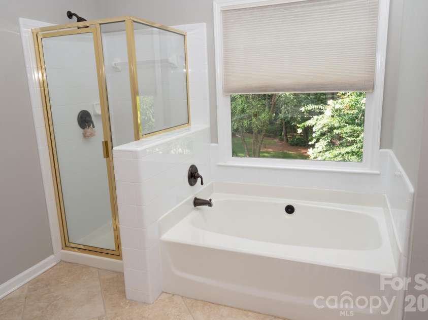 195 Cove Creek Loop, Mooresville, NC 28117.  MLS# CAR4367151, YatesRealty ID 10377. 