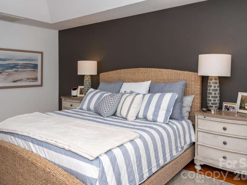 195 Cove Creek Loop, Mooresville, NC 28117.  MLS# CAR4367151, YatesRealty ID 10377. 