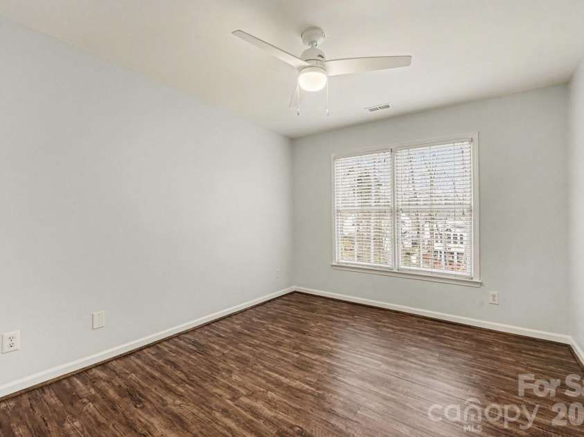 5805 Swanston Drive, Charlotte, NC 28269.  MLS# CAR4345984, YatesRealty ID 10378. 