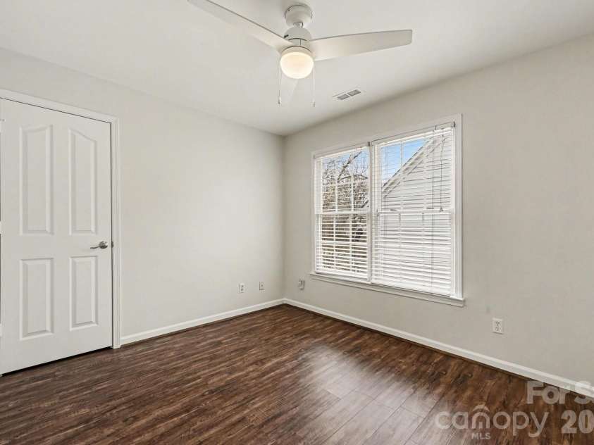 5805 Swanston Drive, Charlotte, NC 28269.  MLS# CAR4345984, YatesRealty ID 10378. 