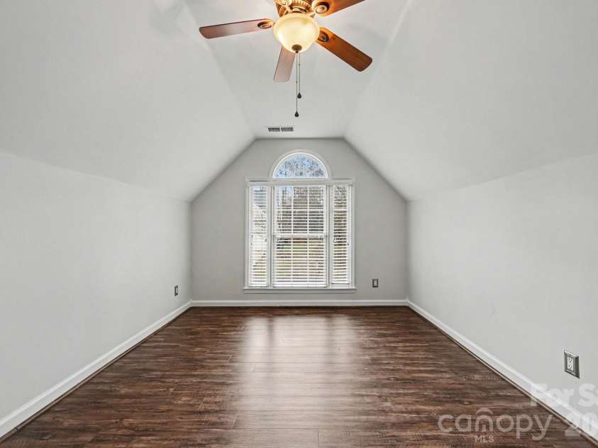 5805 Swanston Drive, Charlotte, NC 28269.  MLS# CAR4345984, YatesRealty ID 10378. 