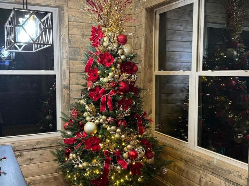 601 Tater Patch Road, Maggie Valley, NC 28751.  MLS# CAR4251873, YatesRealty ID 10378. MERRY CHRISTMAS FROM INSIDE YOUR WARM, BEAUTIFUL HOME