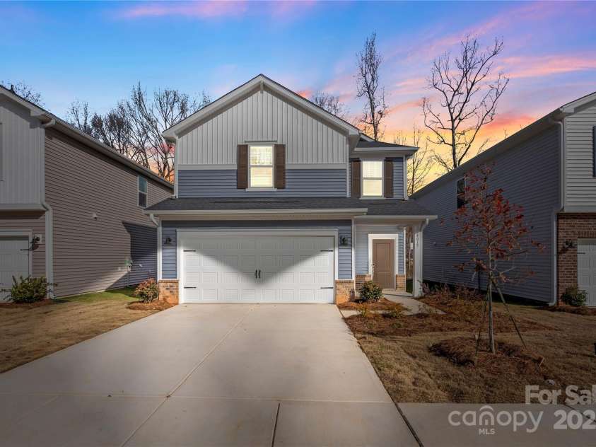 4015 Bufflehead Drive, Charlotte, NC 28269.  MLS# CAR4207398, YatesRealty ID 10379. 