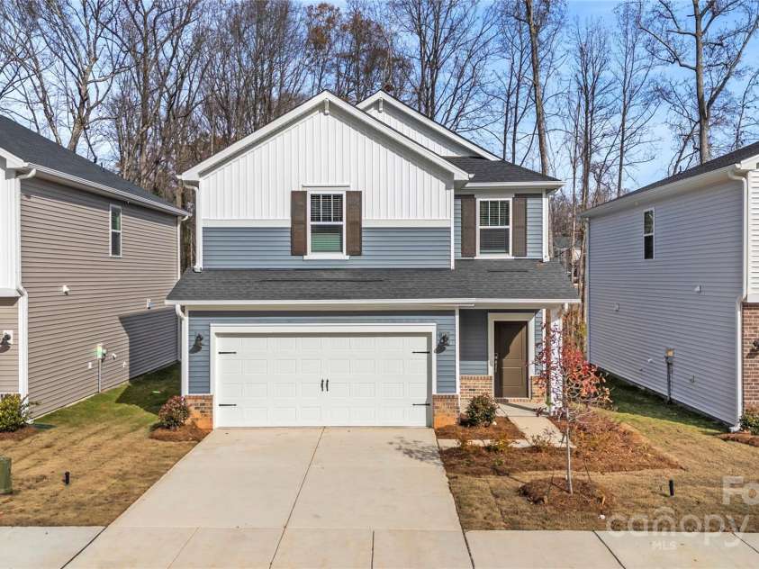 4015 Bufflehead Drive, Charlotte, NC 28269.  MLS# CAR4207398, YatesRealty ID 10379. 