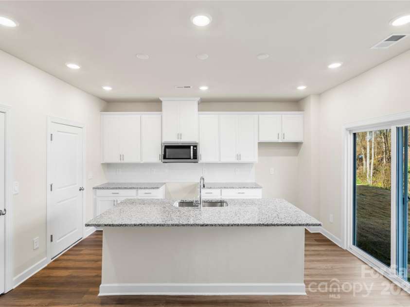 4015 Bufflehead Drive, Charlotte, NC 28269.  MLS# CAR4207398, YatesRealty ID 10379. 