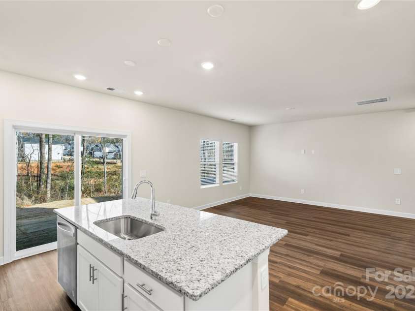 4015 Bufflehead Drive, Charlotte, NC 28269.  MLS# CAR4207398, YatesRealty ID 10379. 