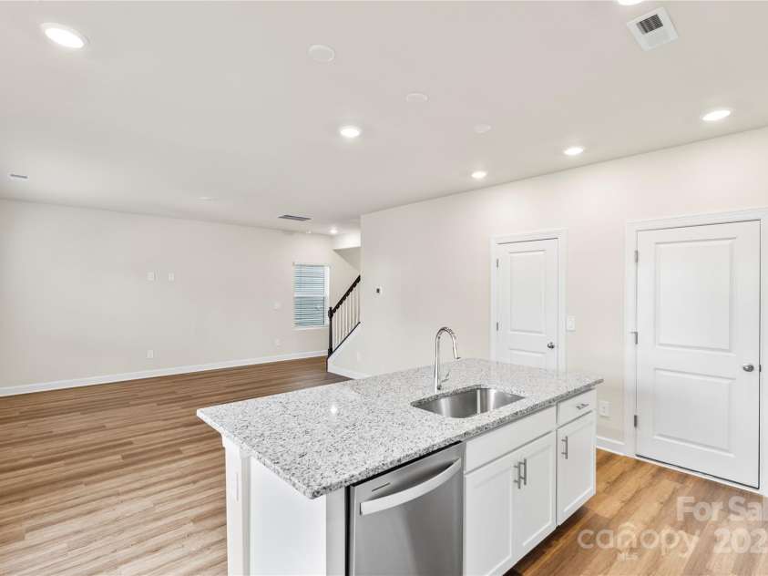 4015 Bufflehead Drive, Charlotte, NC 28269.  MLS# CAR4207398, YatesRealty ID 10379. 