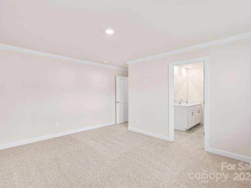 4015 Bufflehead Drive, Charlotte, NC 28269.  MLS# CAR4207398, YatesRealty ID 10379. 