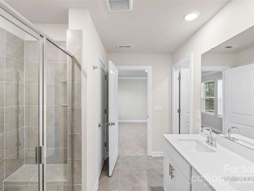 4015 Bufflehead Drive, Charlotte, NC 28269.  MLS# CAR4207398, YatesRealty ID 10379. 