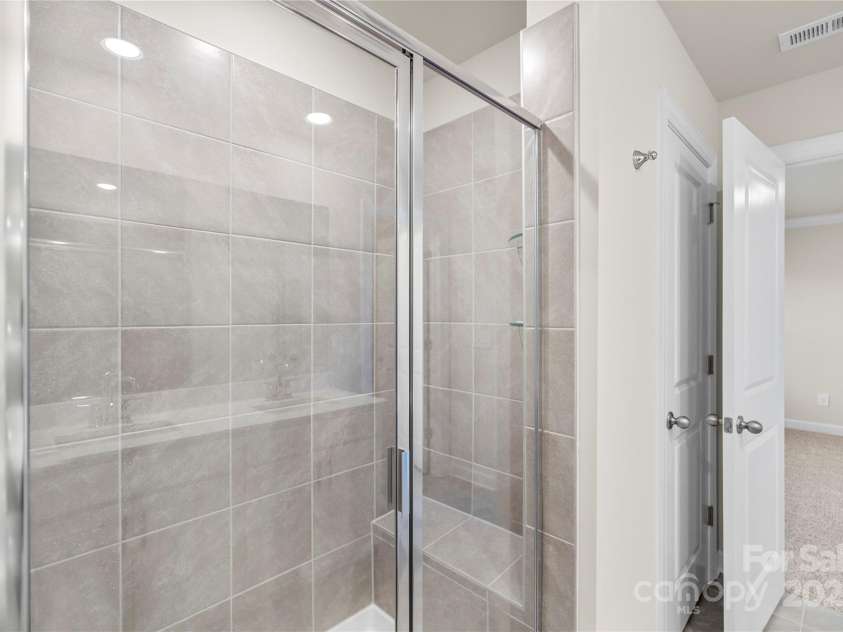 4015 Bufflehead Drive, Charlotte, NC 28269.  MLS# CAR4207398, YatesRealty ID 10379. 