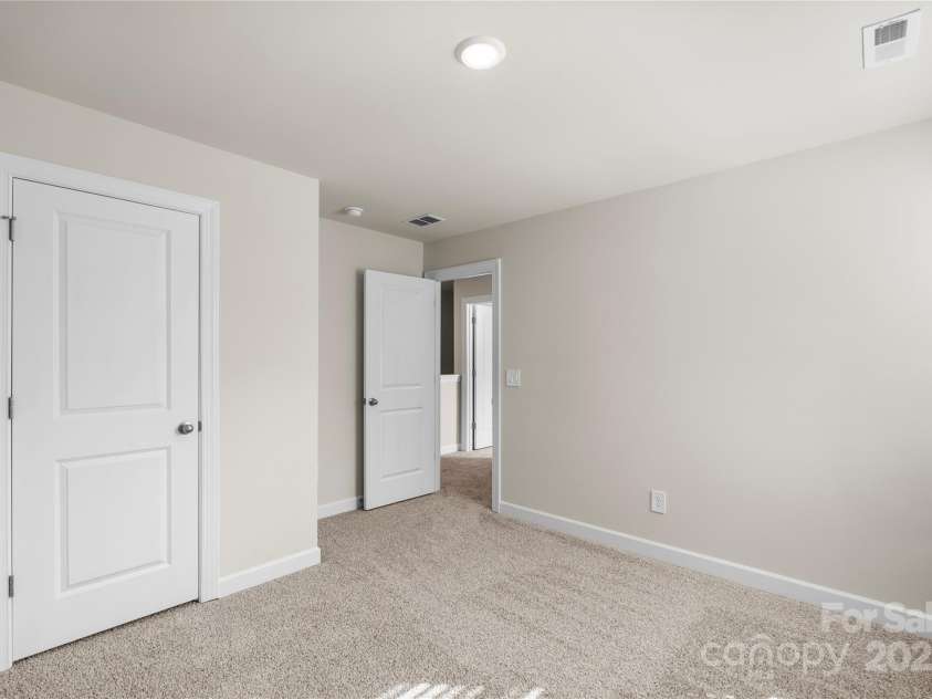 4015 Bufflehead Drive, Charlotte, NC 28269.  MLS# CAR4207398, YatesRealty ID 10379. 