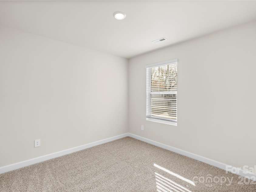 4015 Bufflehead Drive, Charlotte, NC 28269.  MLS# CAR4207398, YatesRealty ID 10379. 