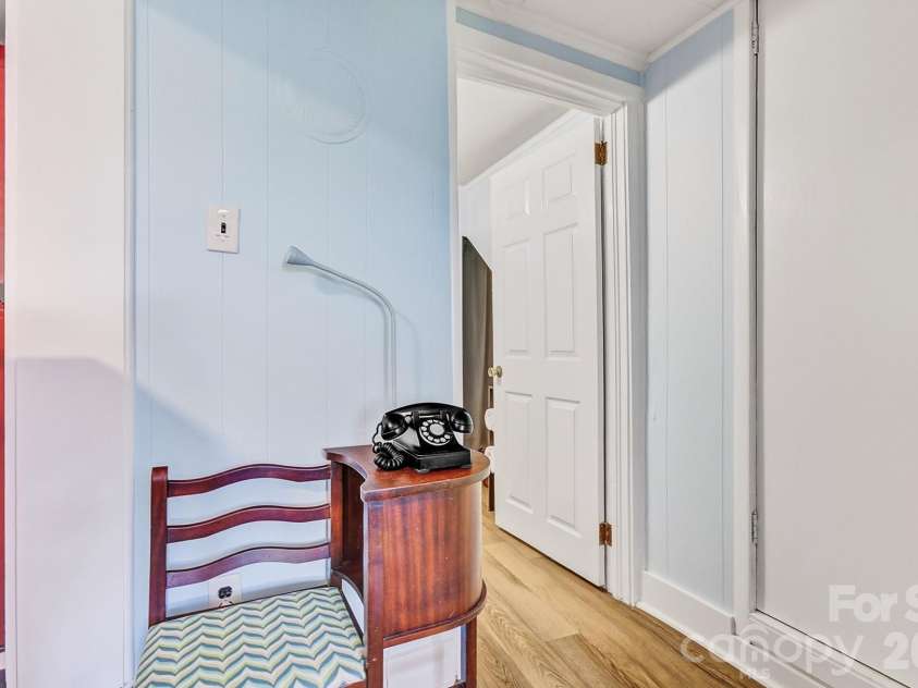 8 Concord Road, Asheville, NC 28803.  MLS# CAR4363970, YatesRealty ID 10379. 