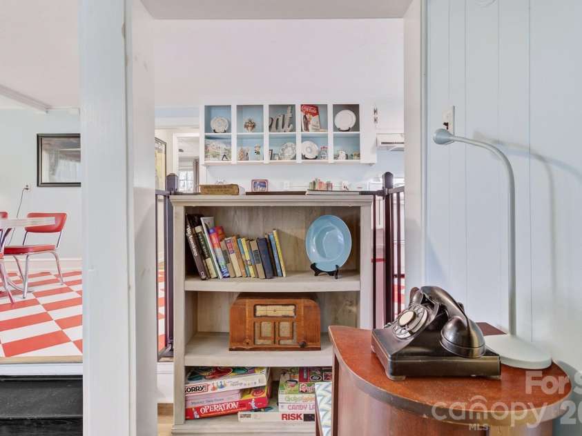 8 Concord Road, Asheville, NC 28803.  MLS# CAR4363970, YatesRealty ID 10379. 