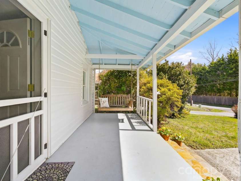 8 Concord Road, Asheville, NC 28803.  MLS# CAR4363970, YatesRealty ID 10379. 