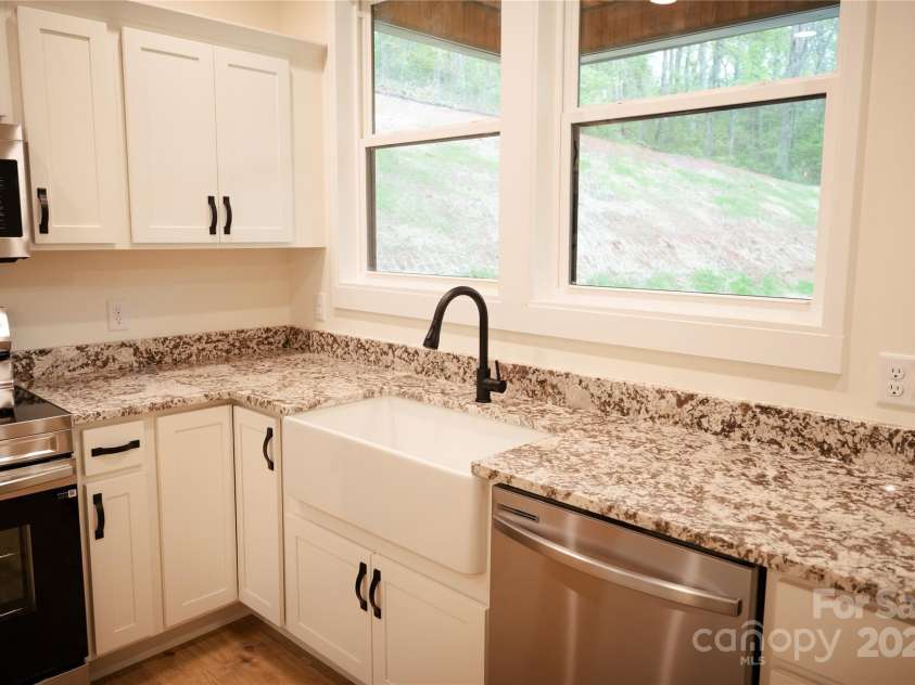 60 Country Cove Court, Leicester, NC 28748.  MLS# CAR4220406, YatesRealty ID 10380. 