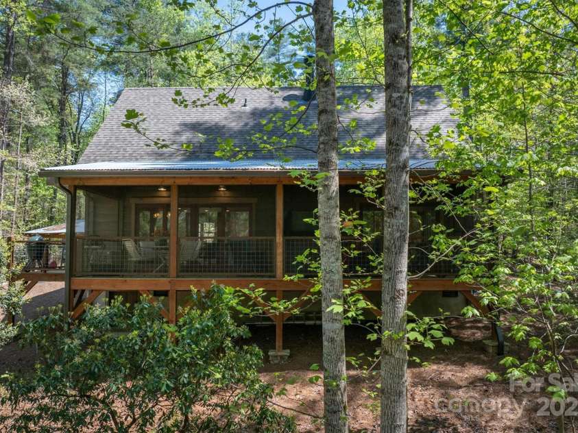 1400 Yellow Fork Trail, Nebo, NC 28761.  MLS# CAR4249378, YatesRealty ID 10381. 