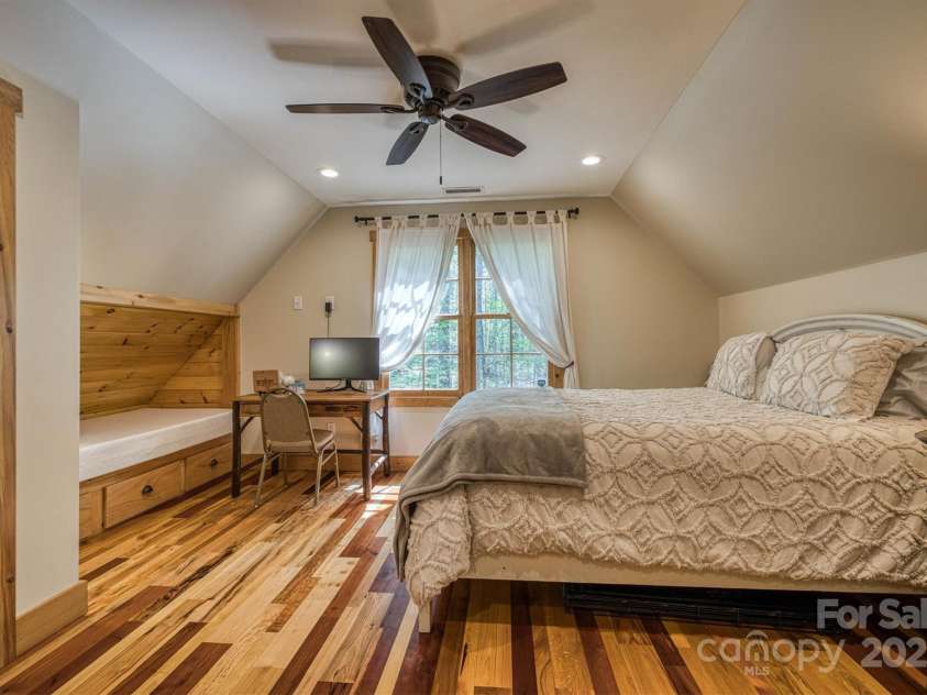 1400 Yellow Fork Trail, Nebo, NC 28761.  MLS# CAR4249378, YatesRealty ID 10381. 