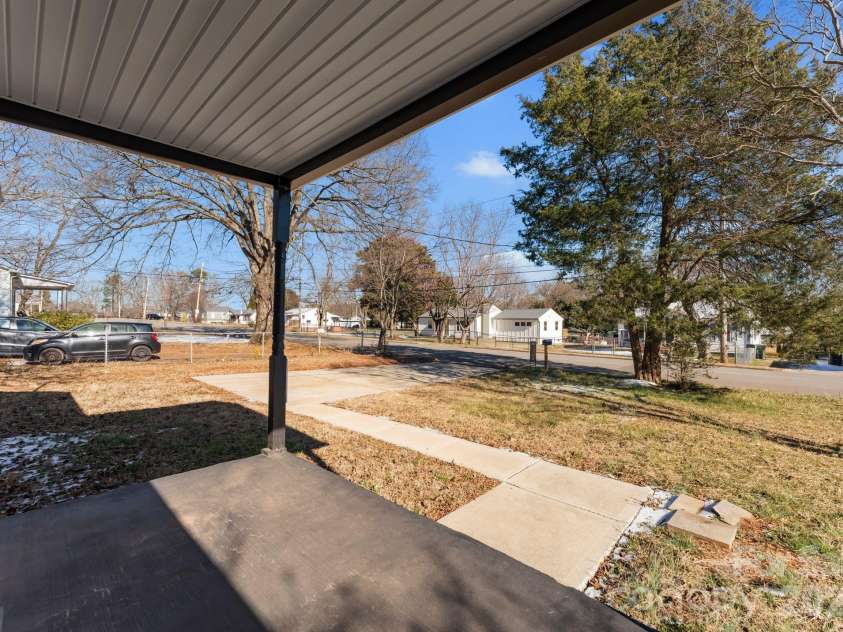 915 Second Street, Kings Mountain, NC 28086.  MLS# CAR4339998, YatesRealty ID 10381. 