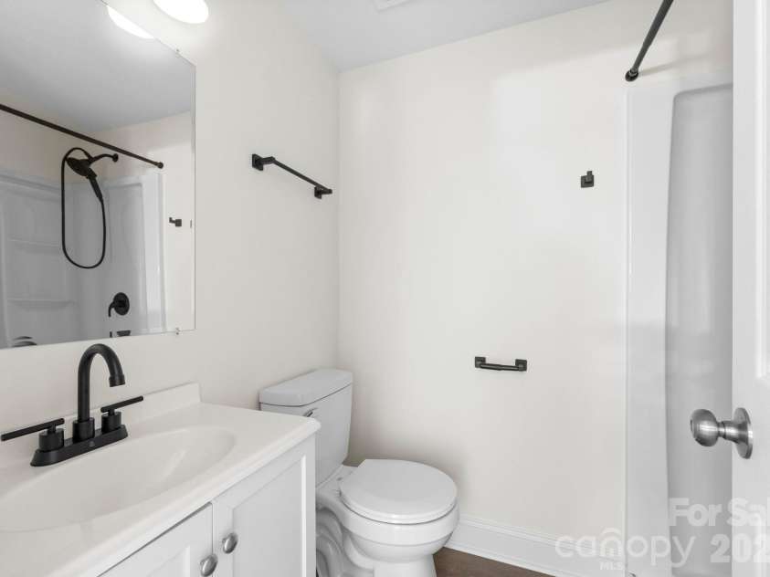 915 Second Street, Kings Mountain, NC 28086.  MLS# CAR4339998, YatesRealty ID 10381. 