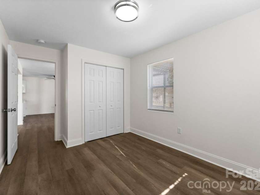 915 Second Street, Kings Mountain, NC 28086.  MLS# CAR4339998, YatesRealty ID 10381. 