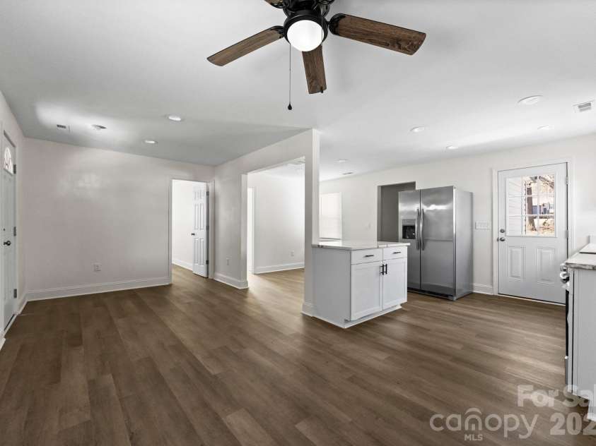 915 Second Street, Kings Mountain, NC 28086.  MLS# CAR4339998, YatesRealty ID 10381. 