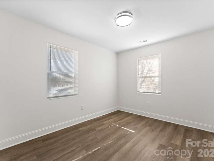 915 Second Street, Kings Mountain, NC 28086.  MLS# CAR4339998, YatesRealty ID 10381. 