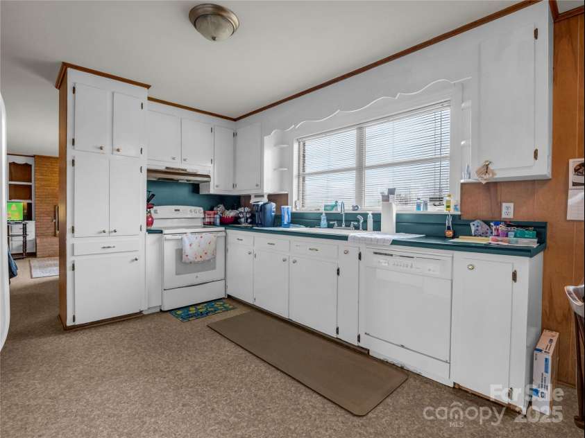 549 Piney Ridge Road, Forest City, NC 28043.  MLS# CAR4213025, YatesRealty ID 10382. 