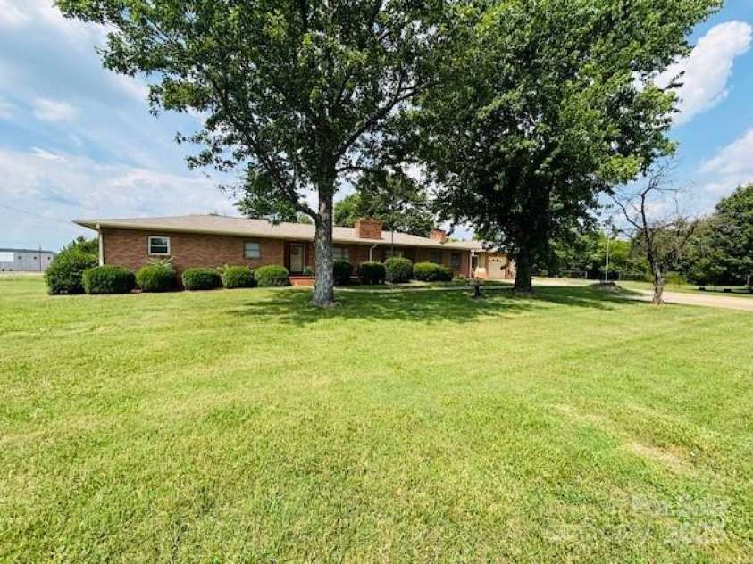 549 Piney Ridge Road, Forest City, NC 28043.  MLS# CAR4213025, YatesRealty ID 10382. 