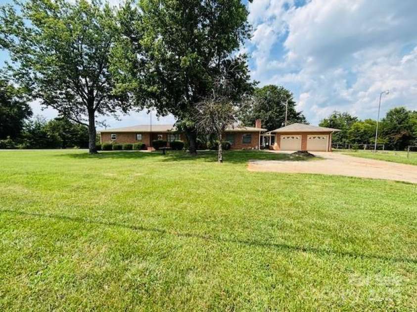 549 Piney Ridge Road, Forest City, NC 28043.  MLS# CAR4213025, YatesRealty ID 10382. 