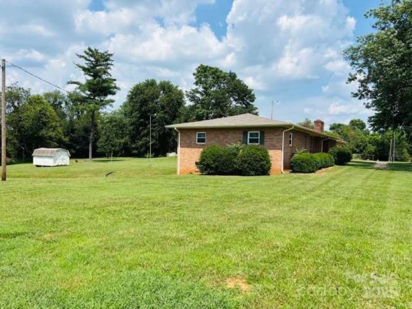 549 Piney Ridge Road, Forest City, NC 28043.  MLS# CAR4213025, YatesRealty ID 10382. 