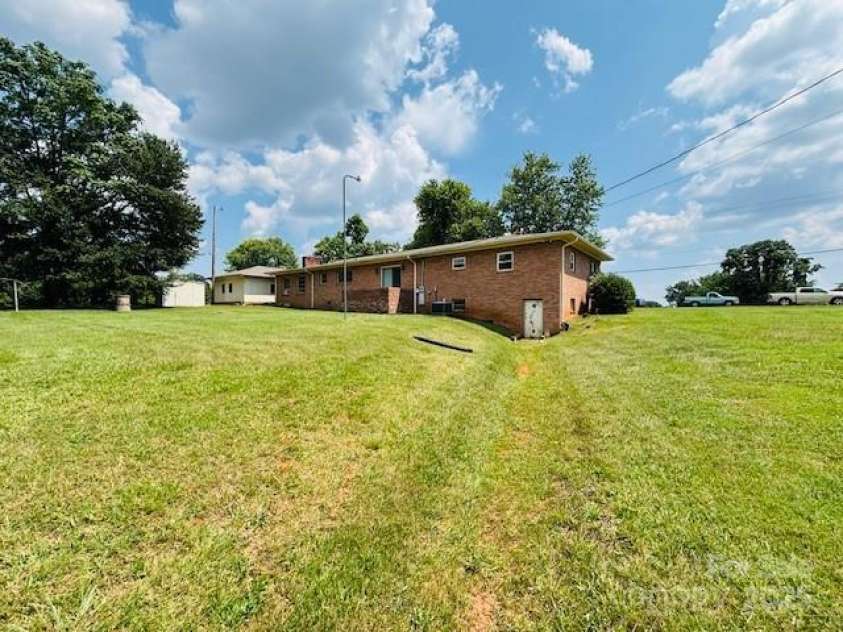 549 Piney Ridge Road, Forest City, NC 28043.  MLS# CAR4213025, YatesRealty ID 10382. 