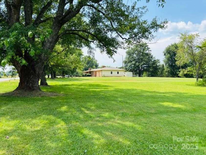 549 Piney Ridge Road, Forest City, NC 28043.  MLS# CAR4213025, YatesRealty ID 10382. 