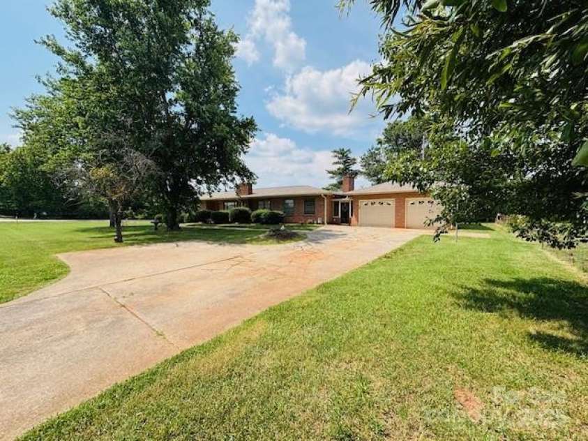 549 Piney Ridge Road, Forest City, NC 28043.  MLS# CAR4213025, YatesRealty ID 10382. 