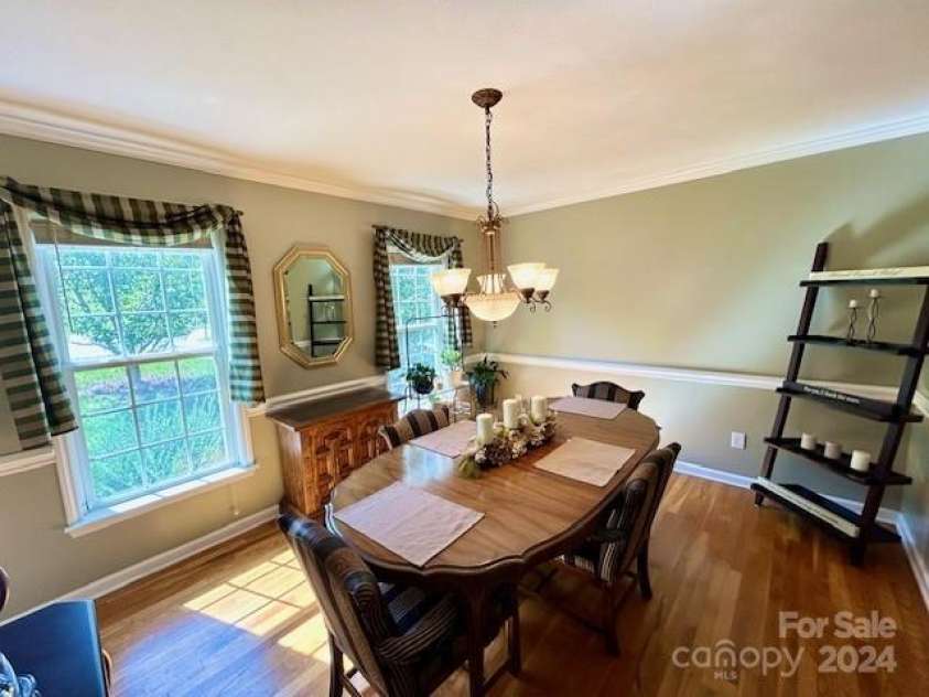 308 Carrituck Court, Lenoir, NC 28645.  MLS# CAR4189663, YatesRealty ID 10383. Lovely dining room