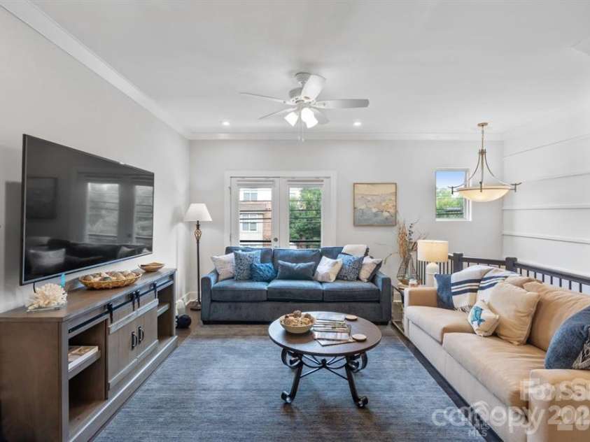 12119 Brooklyn Avenue, Charlotte, NC 28204.  MLS# CAR4300115, YatesRealty ID 10385. Living Room
