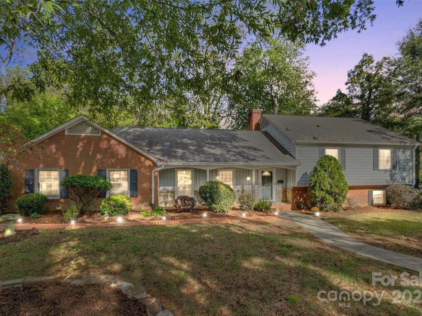 3319 Mill Pond Road, Charlotte, NC 28226.  MLS# CAR4208474, YatesRealty ID 10386. 