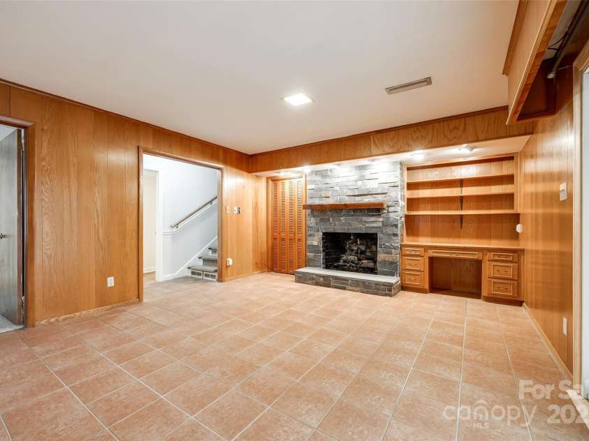 3319 Mill Pond Road, Charlotte, NC 28226.  MLS# CAR4208474, YatesRealty ID 10386. 