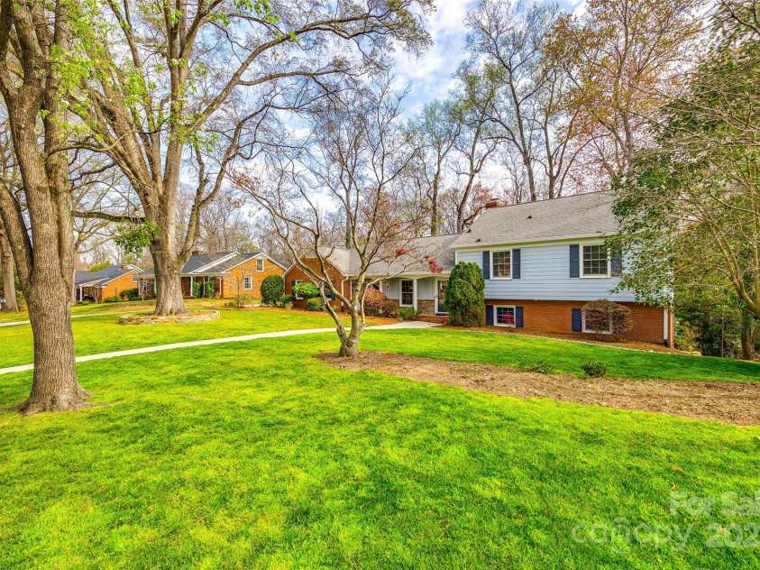 3319 Mill Pond Road, Charlotte, NC 28226.  MLS# CAR4208474, YatesRealty ID 10386. 