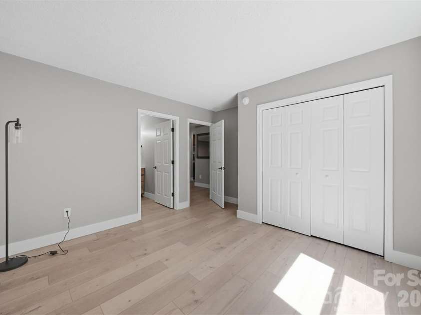 800 Meadowview Drive, Boone, NC 28607.  MLS# CAR4360075, YatesRealty ID 10386. 
