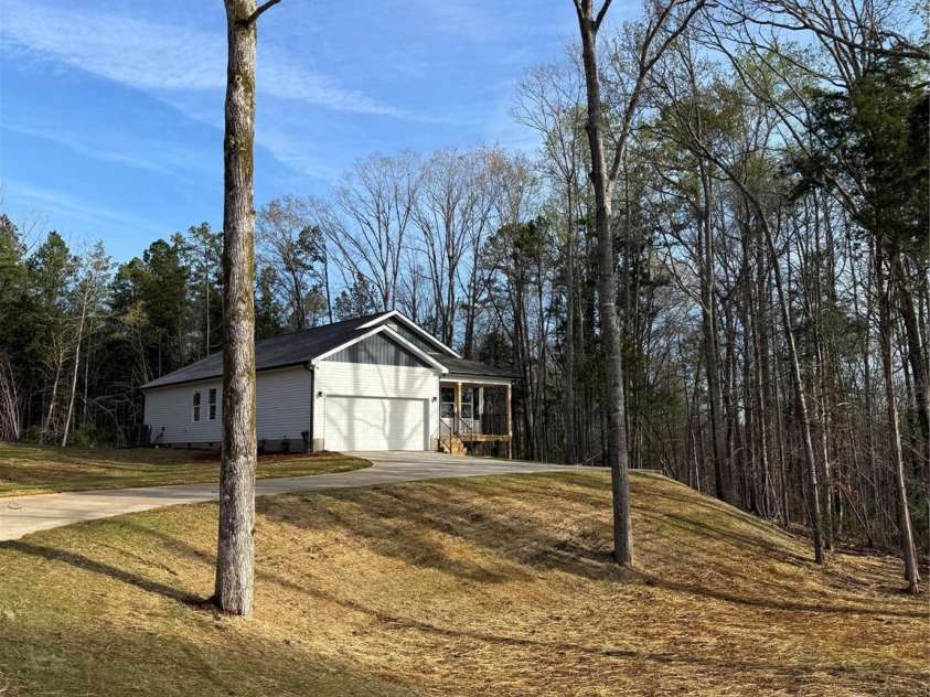 4581 Riverside Road, Lancaster, SC 29720.  MLS# CAR4357592, YatesRealty ID 10387. 