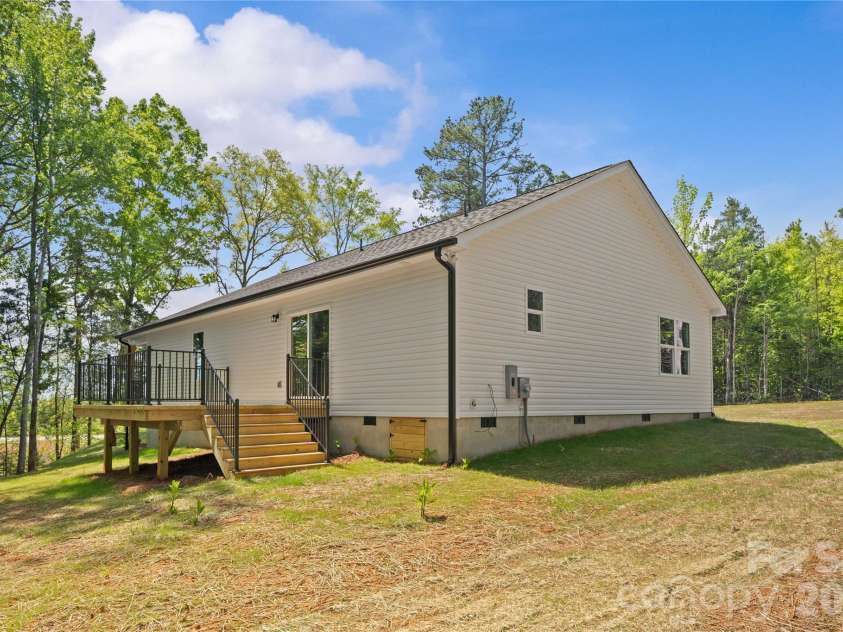 4581 Riverside Road, Lancaster, SC 29720.  MLS# CAR4357592, YatesRealty ID 10387. 